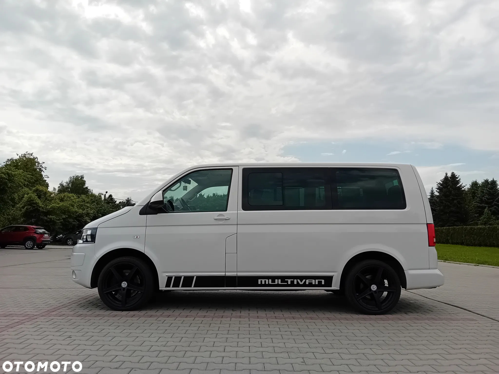 Volkswagen Multivan - 2