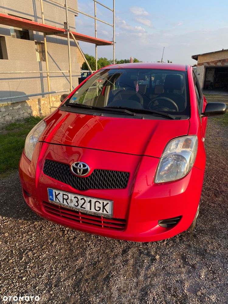 Toyota Yaris - 1