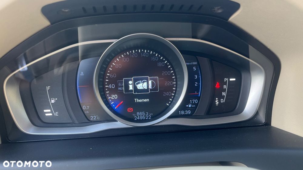 Volvo XC 70 - 10