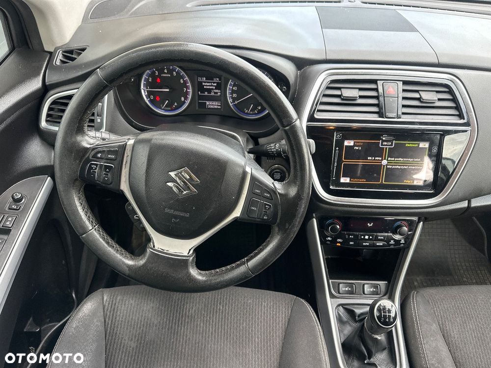 Suzuki SX4 S-Cross 1.0 T Comfort - 18
