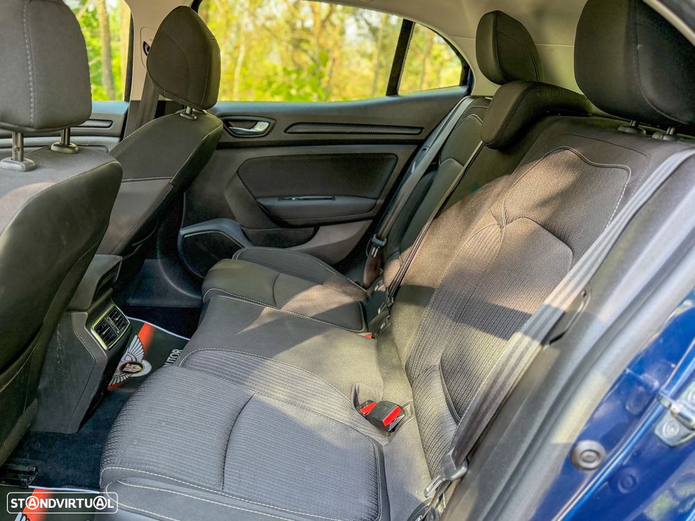 Renault Mégane BLUE dCi 115 EDC LIMITED - 12