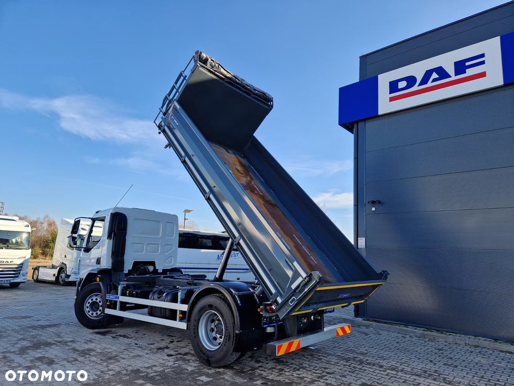 DAF XB FA 18 - 8