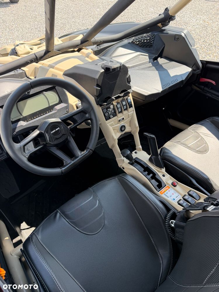 Can-Am Maverick - 8