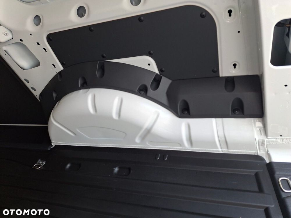 Volkswagen Caddy - 9