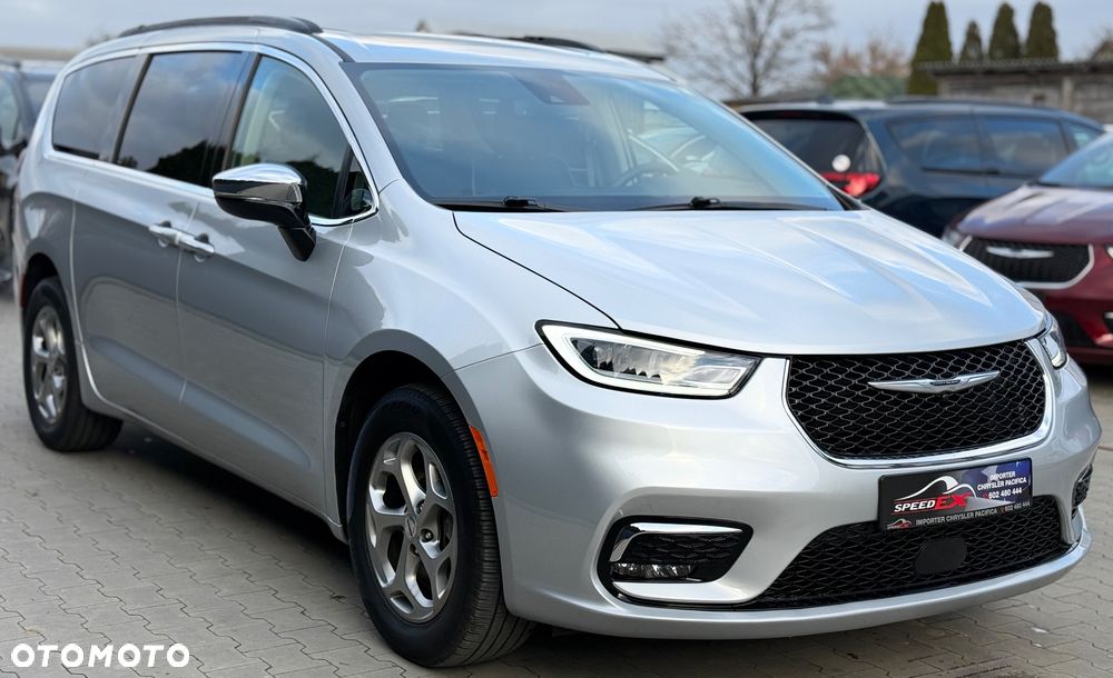 Chrysler Pacifica - 8