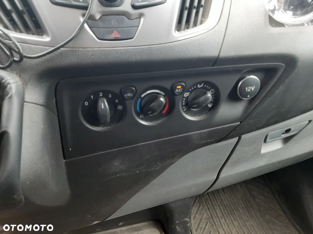 Ford Transit Custom - 13