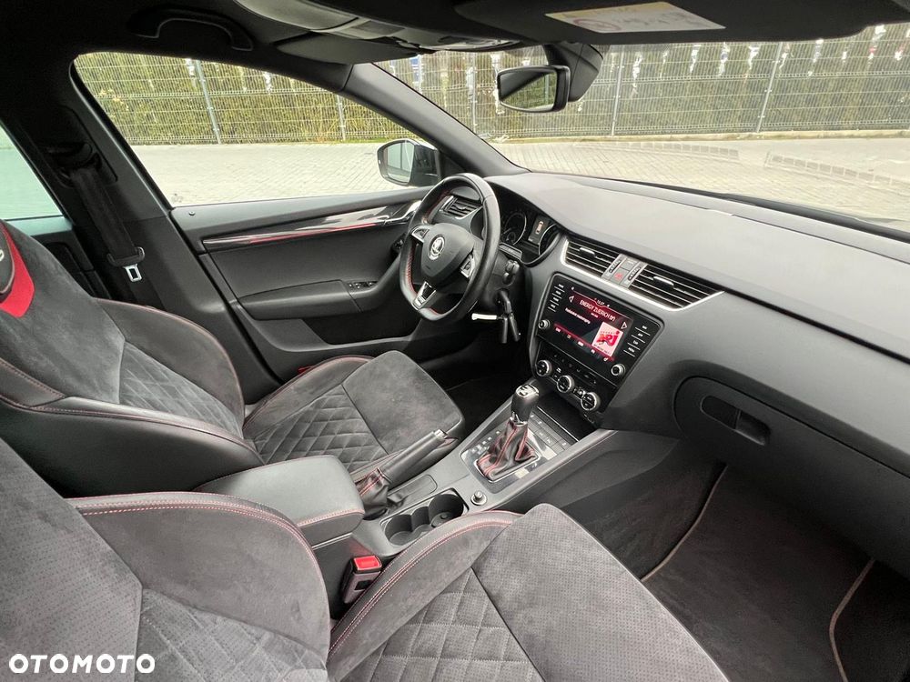 Skoda Octavia 2.0 TDI (Green tec) 4x4 DSG RS - 12