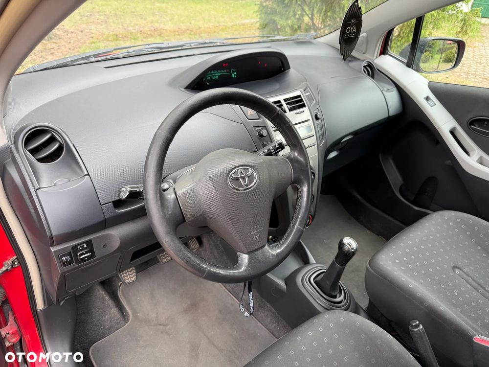 Toyota Yaris 1.0 Luna A/C - 17