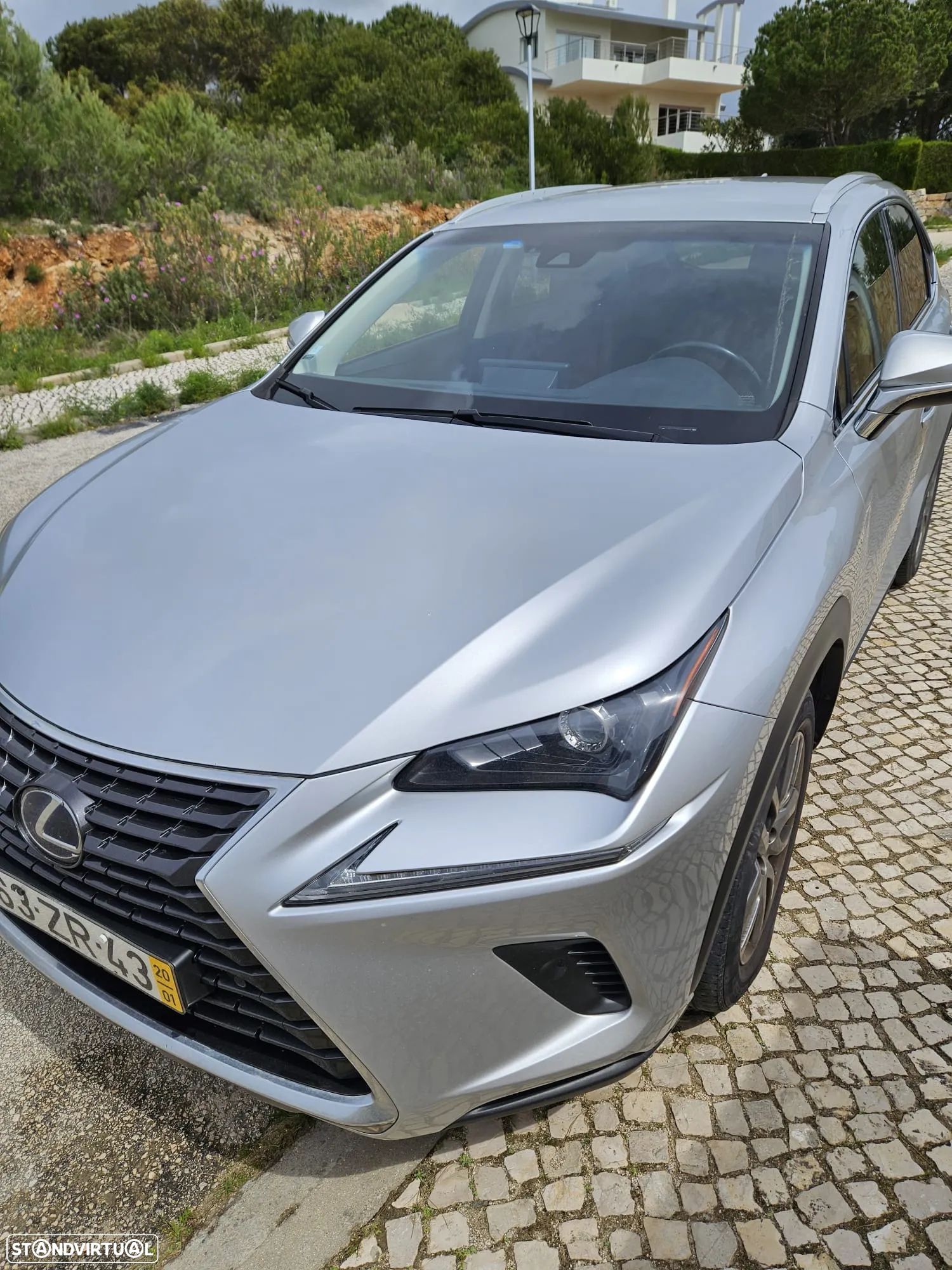 Lexus NX 300h Executive+ - 1