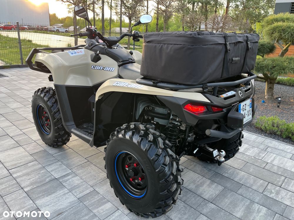Can-Am Outlander - 10