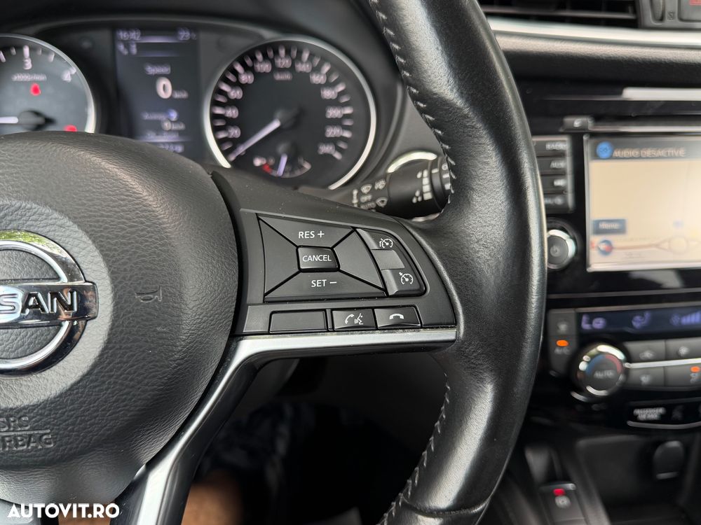 Nissan Qashqai 1.6 DCI TEKNA+ - 25