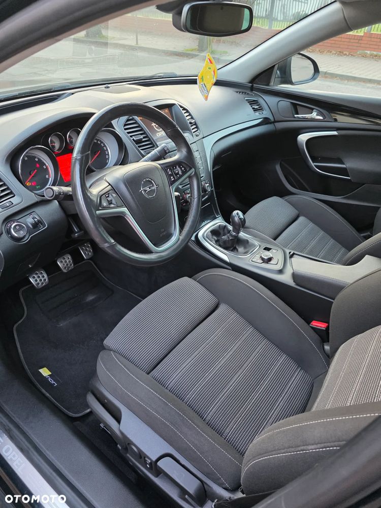Opel Insignia 2.0 CDTI - 26