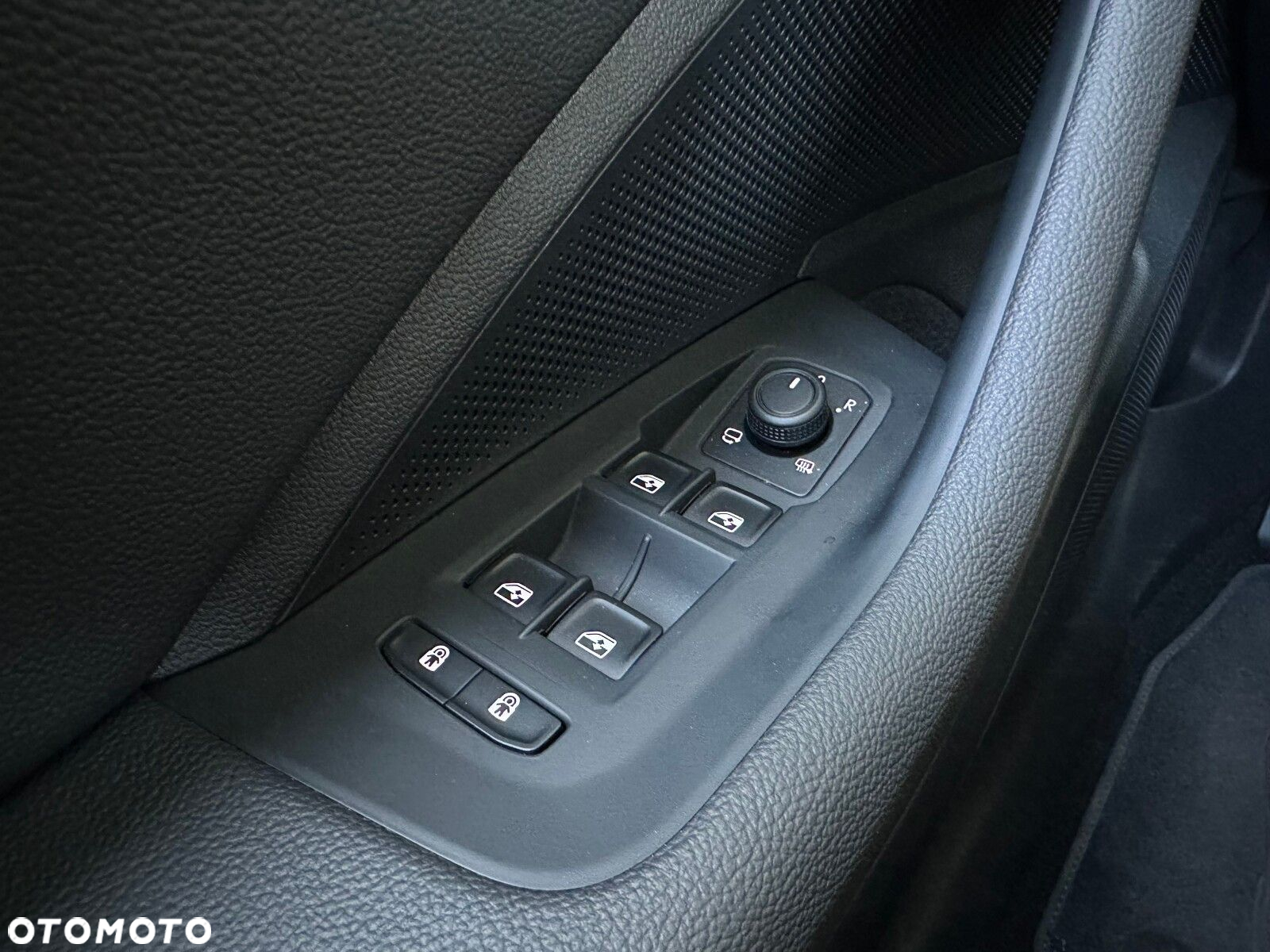 Skoda Superb 1.5 TSI L&K DSG - 18