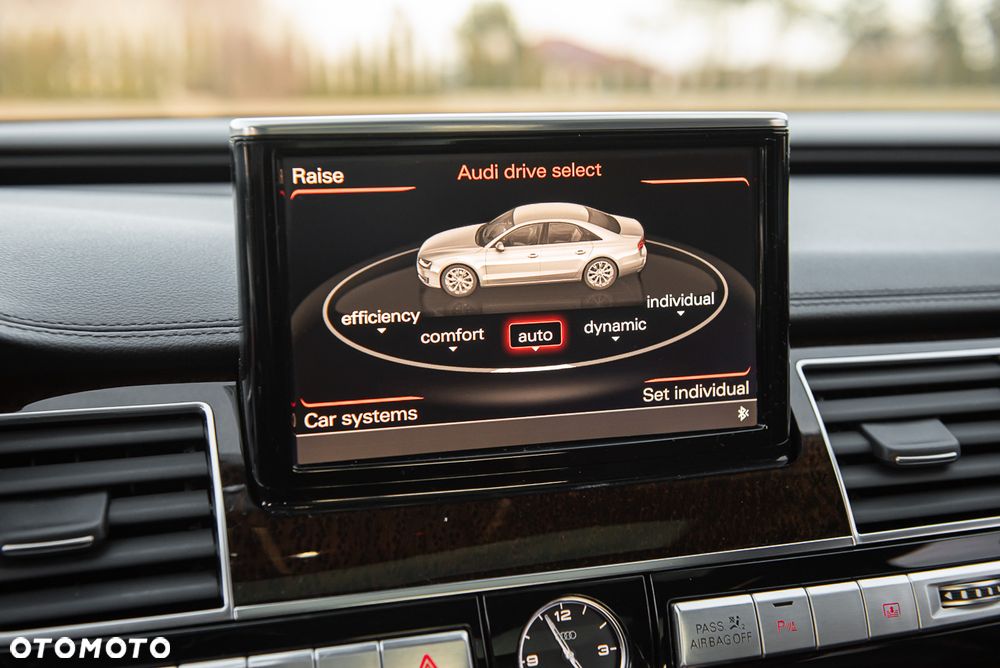 Audi A8 - 32