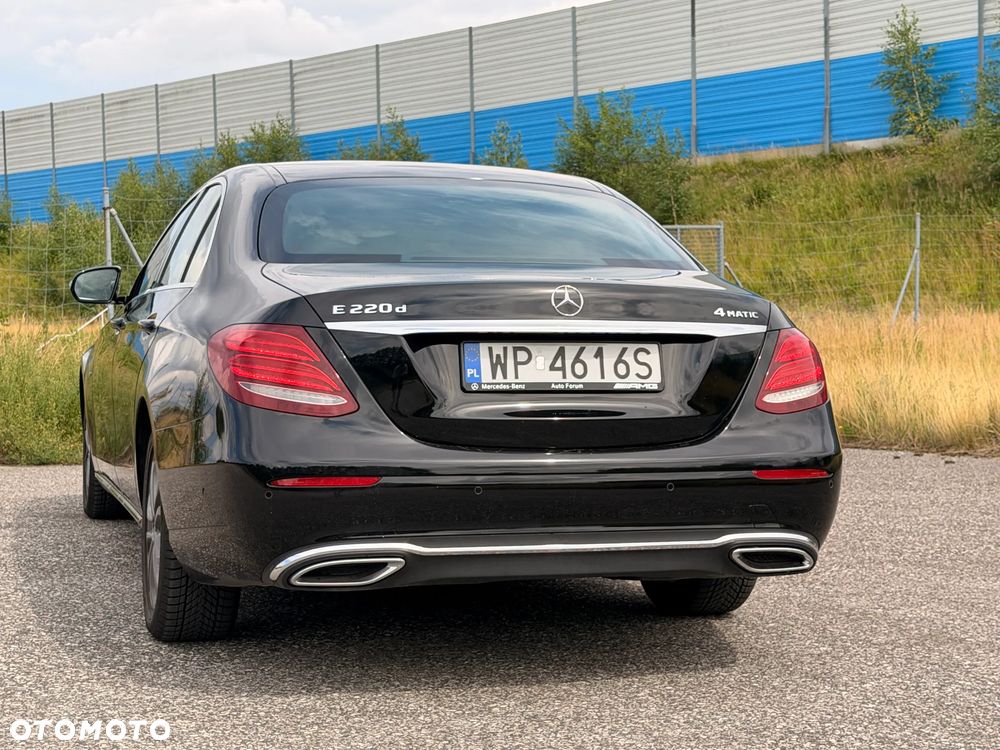 Mercedes-Benz Klasa E 220 d 4-Matic 9G-TRONIC - 10
