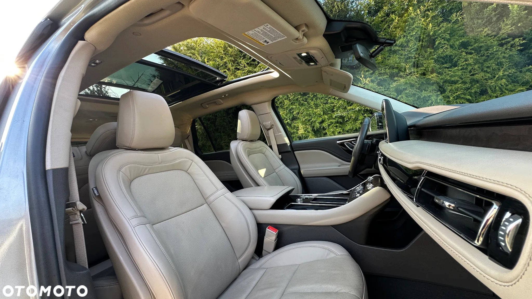 Lincoln Aviator - 11