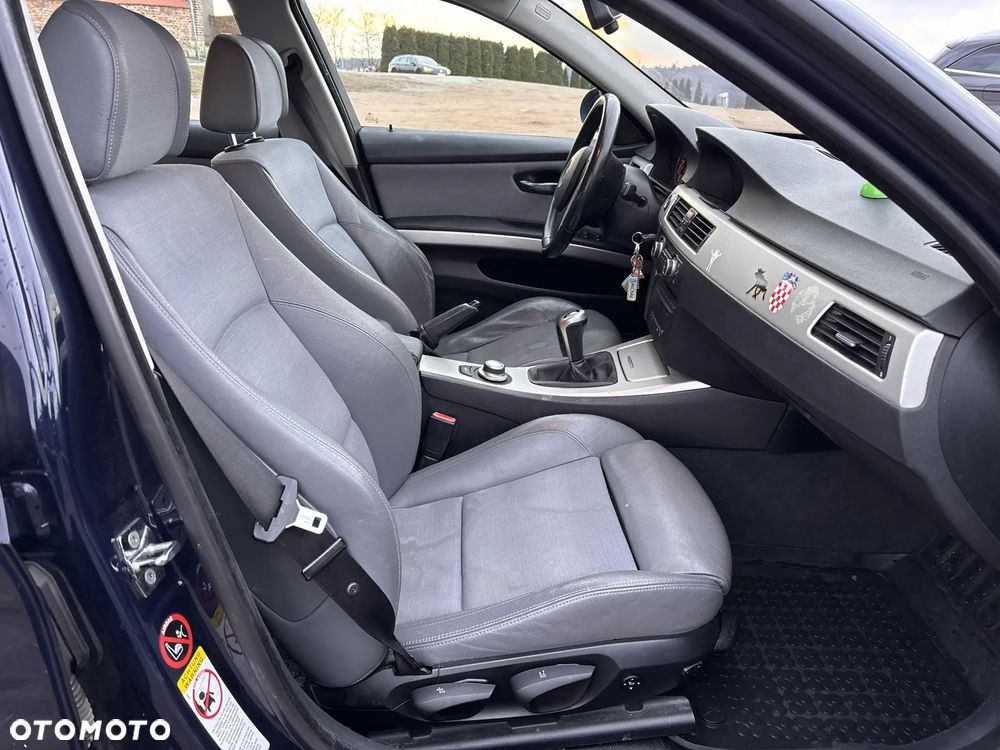 BMW Seria 3 320d - 10