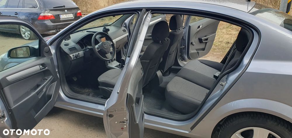 Opel Astra 1.6 - 16