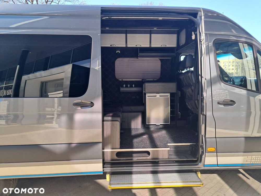 Mercedes-Benz Sprinter 319 - 26