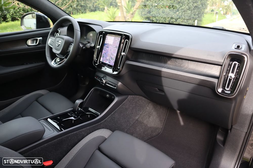 Volvo C40 Recharge Twin Motor Plus - 23