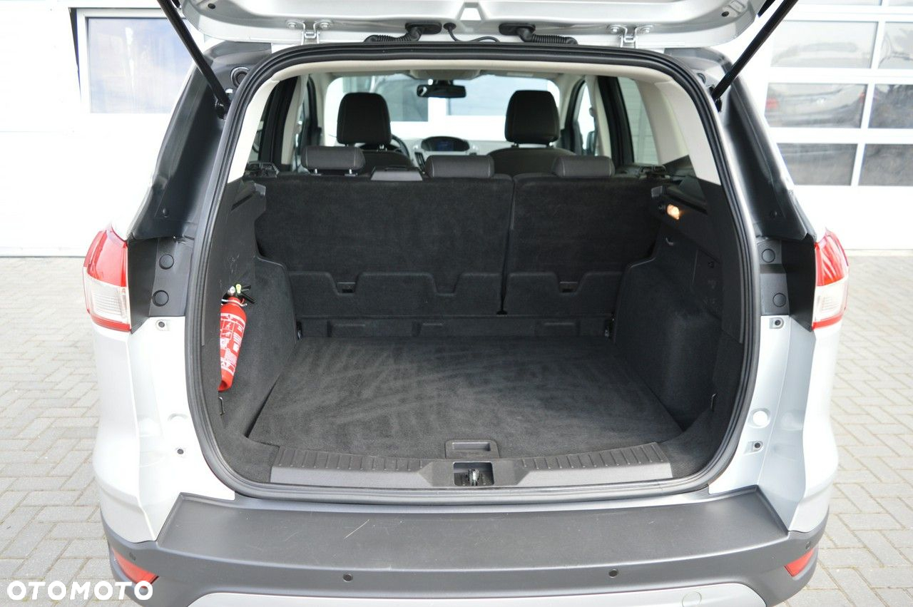 Ford Kuga - 38