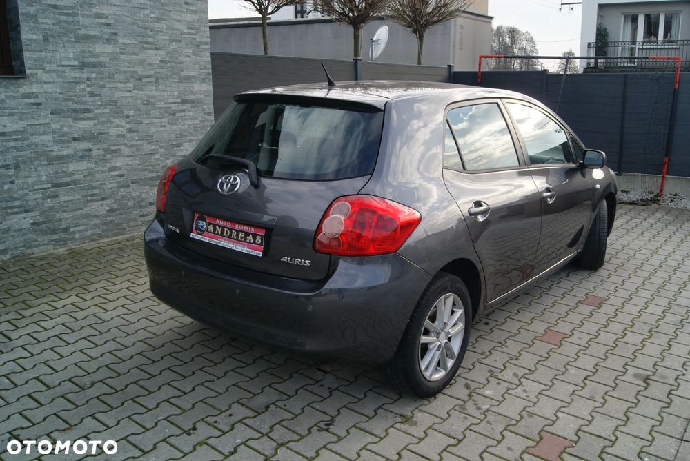 Toyota Auris 1.4 VVT-i - 9