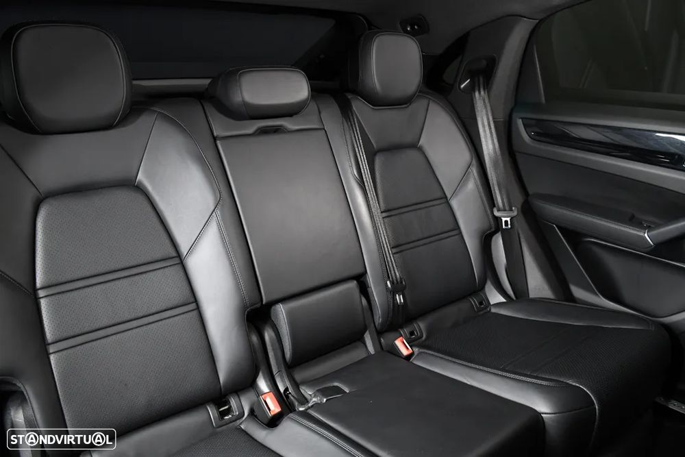 Porsche Cayenne Coupé E-Hybrid - 16