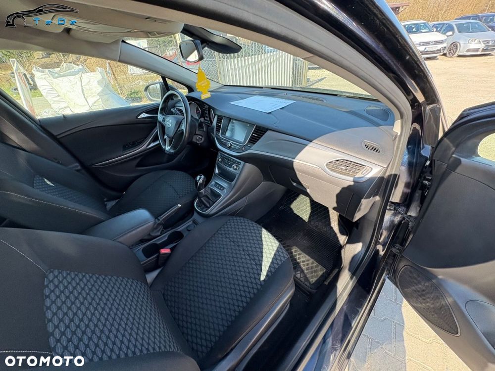 Opel Astra 1.4 Turbo Start/Stop Business - 29