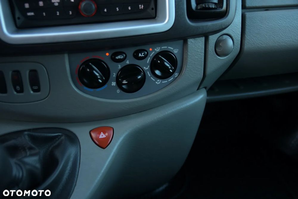 Renault Trafic - 31