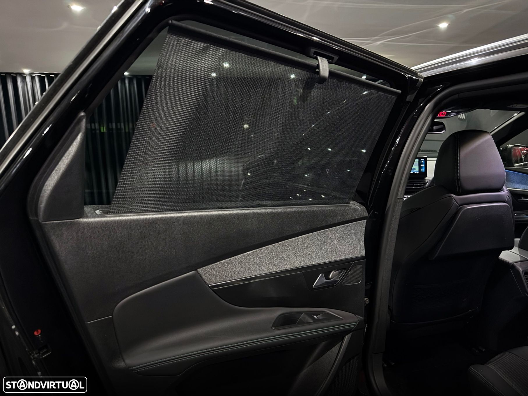 Peugeot 5008 1.2 PureTech Allure Pack EAT8 - 26