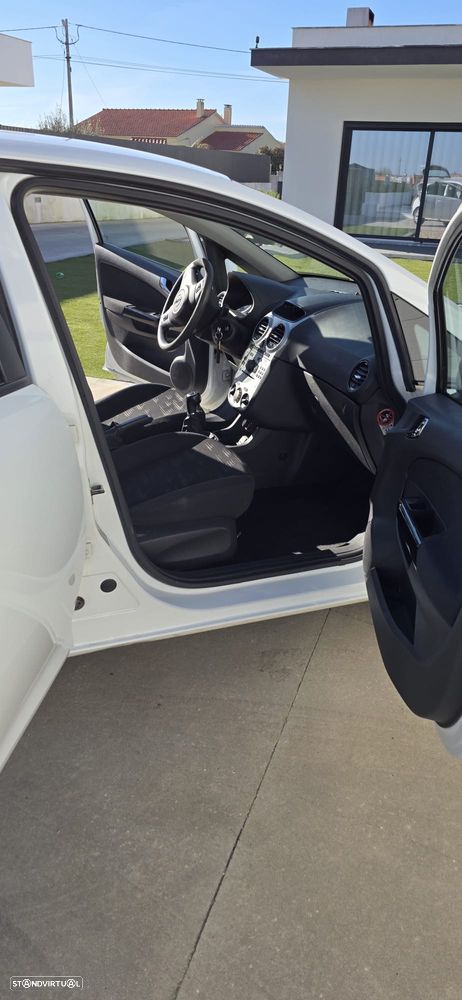 Opel Corsa 1.3 CDTi Enjoy - 10