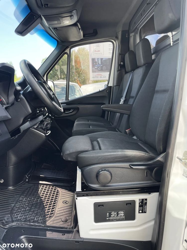 Mercedes-Benz Sprinter - 7