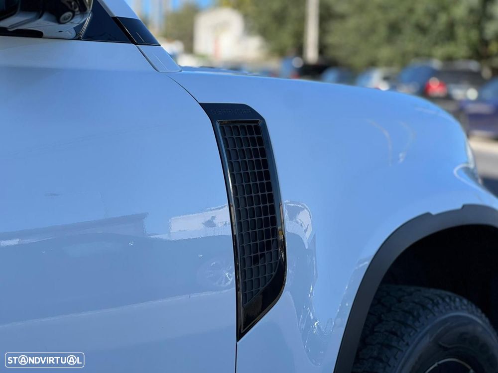 Land Rover Defender 110 P300 - 2