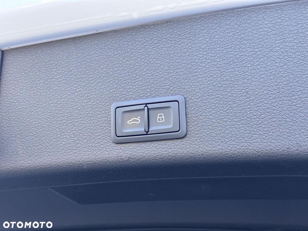 Audi e-tron 50 Quattro S Line - 36