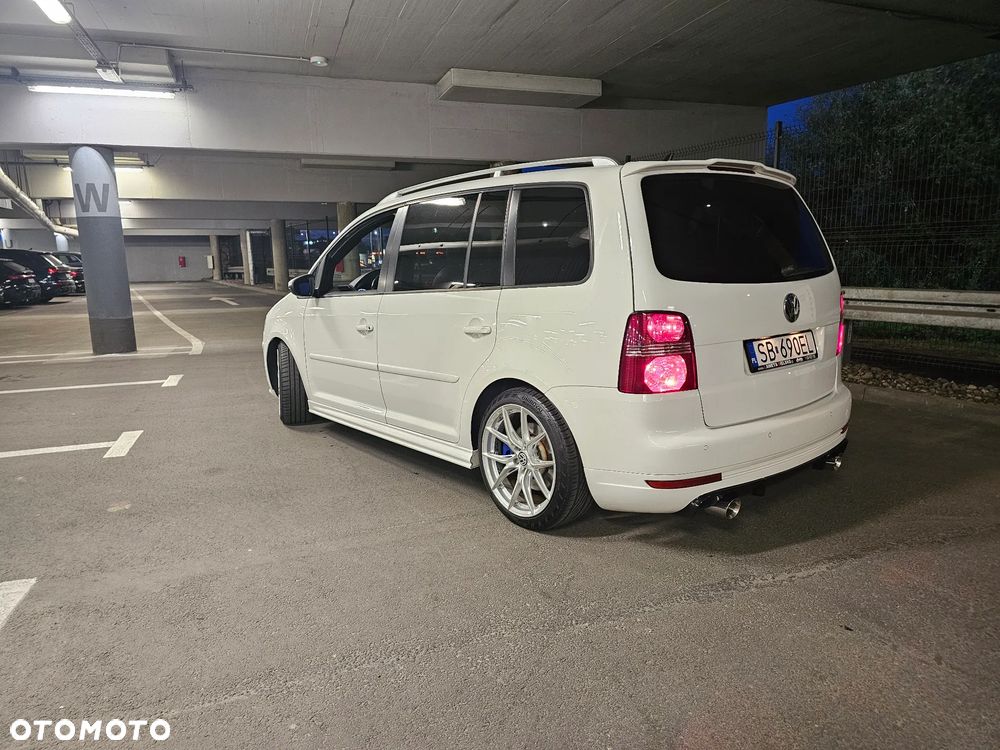Volkswagen Touran - 6
