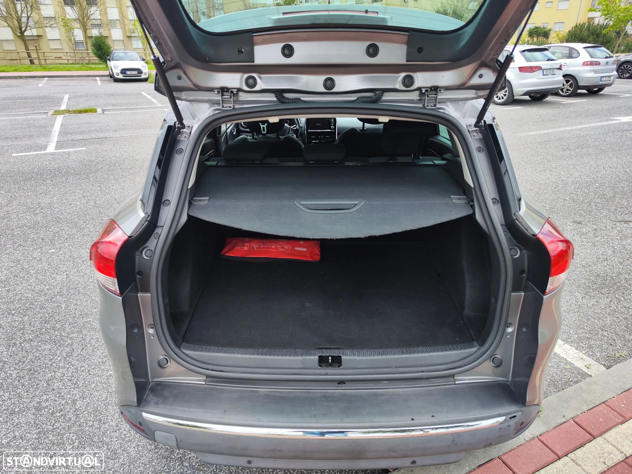 Renault Clio Sport Tourer 1.5 dCi Dynamique S - 18
