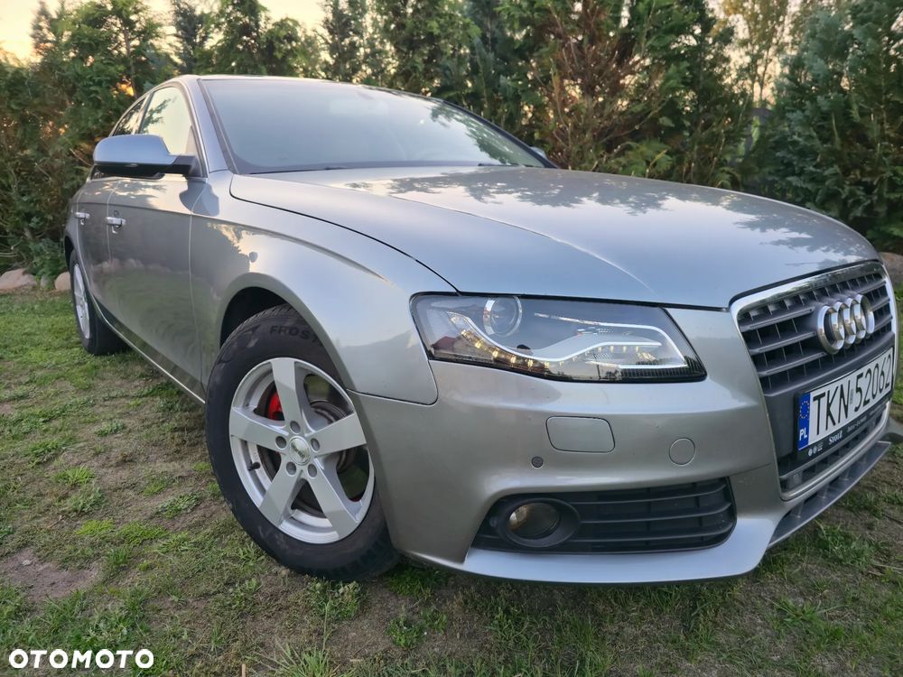 Audi A4 Limousine - 1