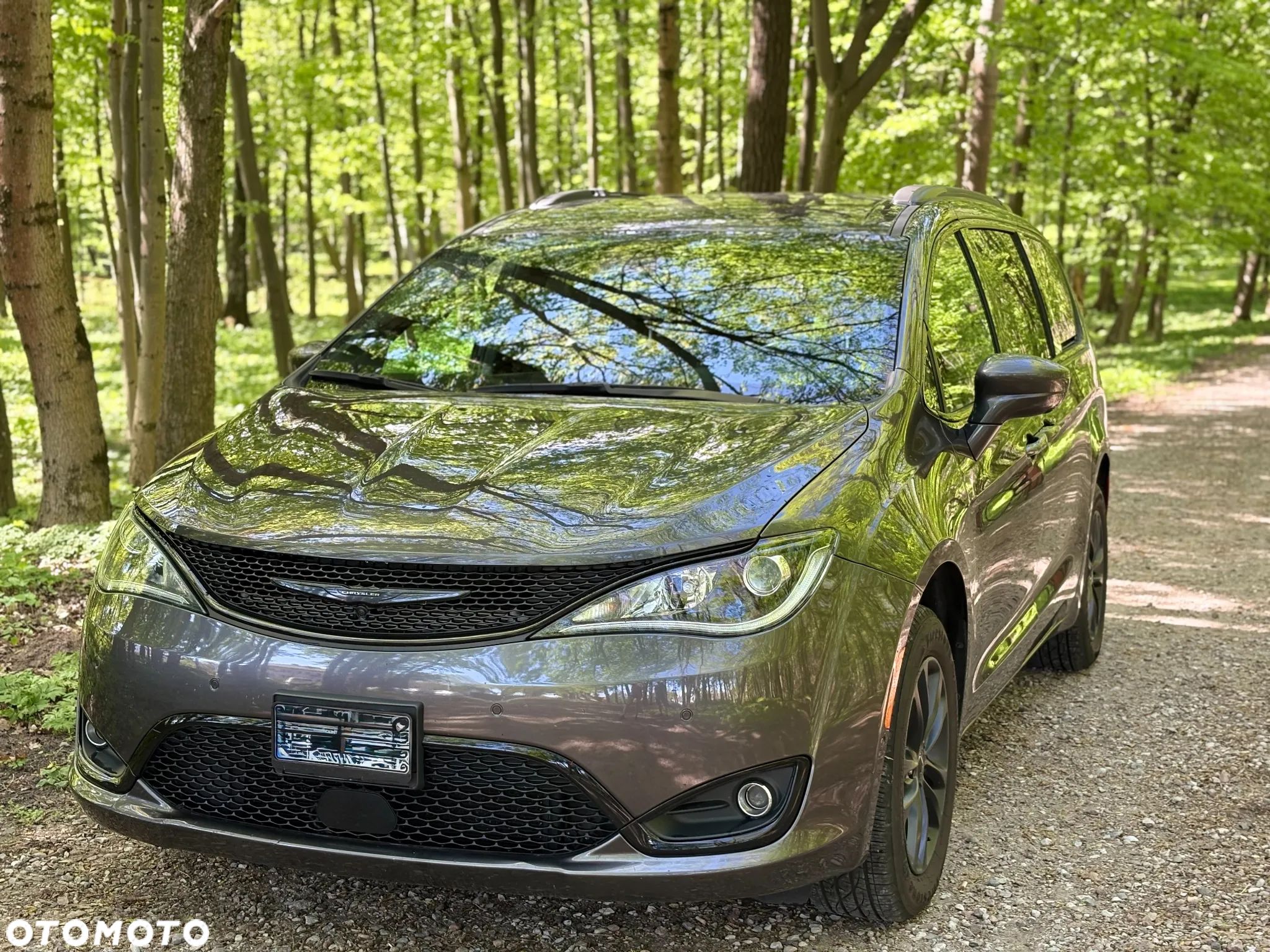 Chrysler Pacifica - 1