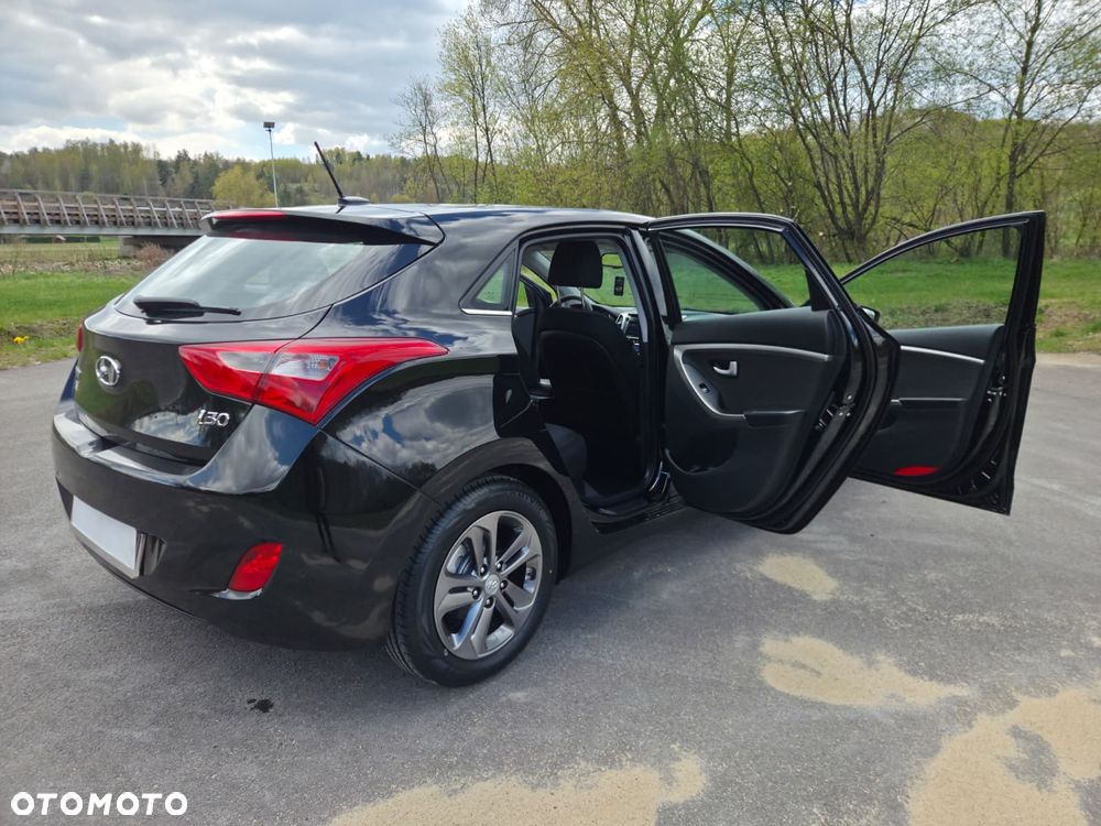 Hyundai i30 1.4 Base - 24