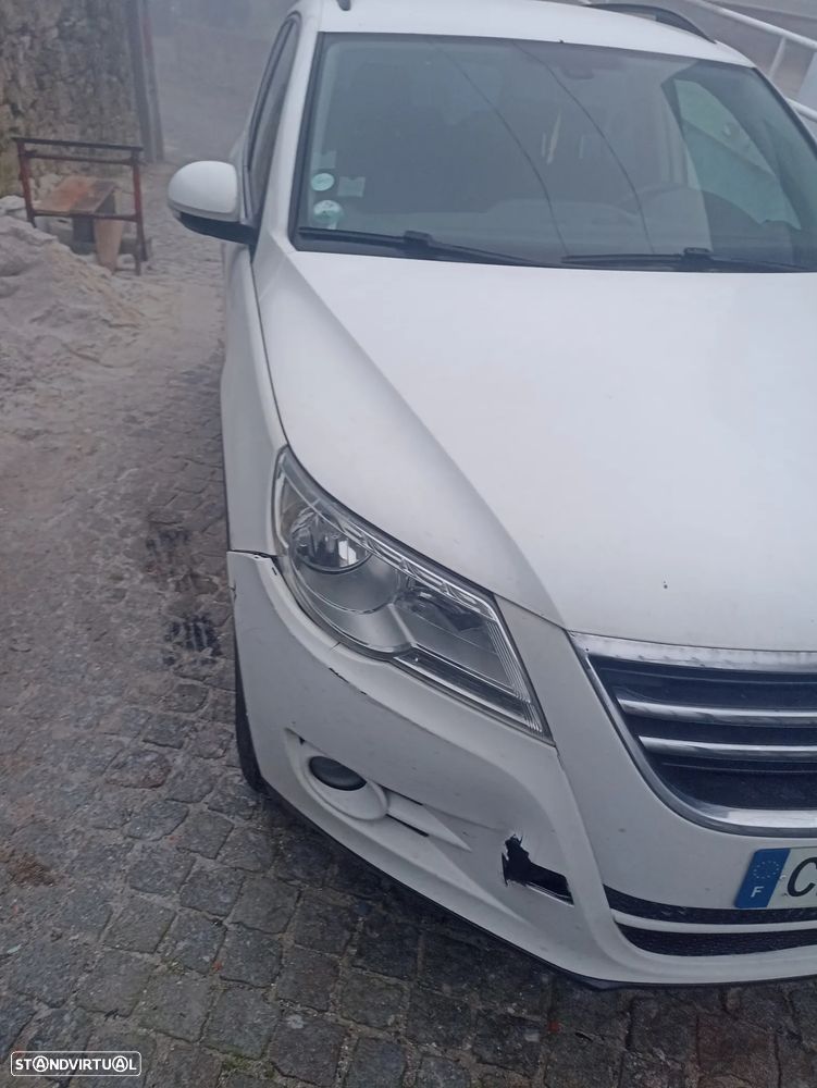 VW Tiguan 2.0 TDi Sport BlueMotion 4Motion - 6
