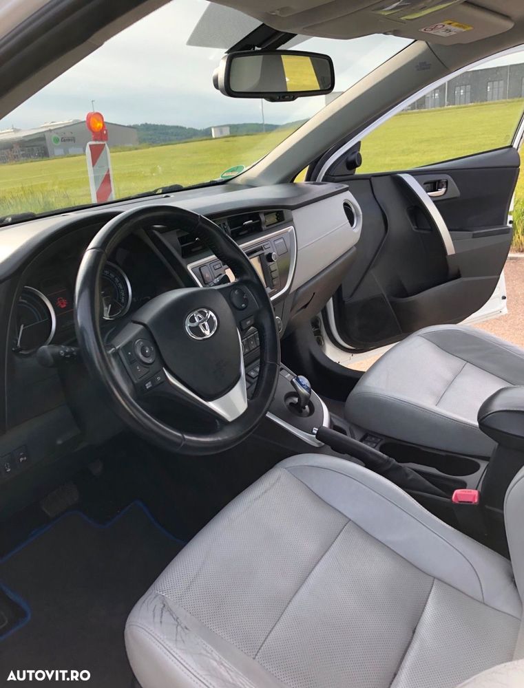 Toyota Auris 1.8 VVT-i Hybrid Automatik Touring Sports Executive - 9