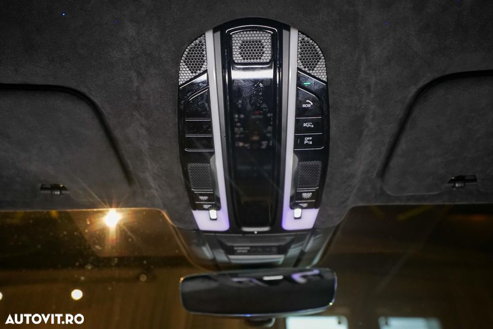 Porsche Cayenne Coupe - 40