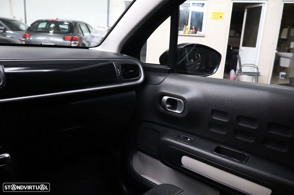Citroën C3 1.2 PureTech Shine - 14