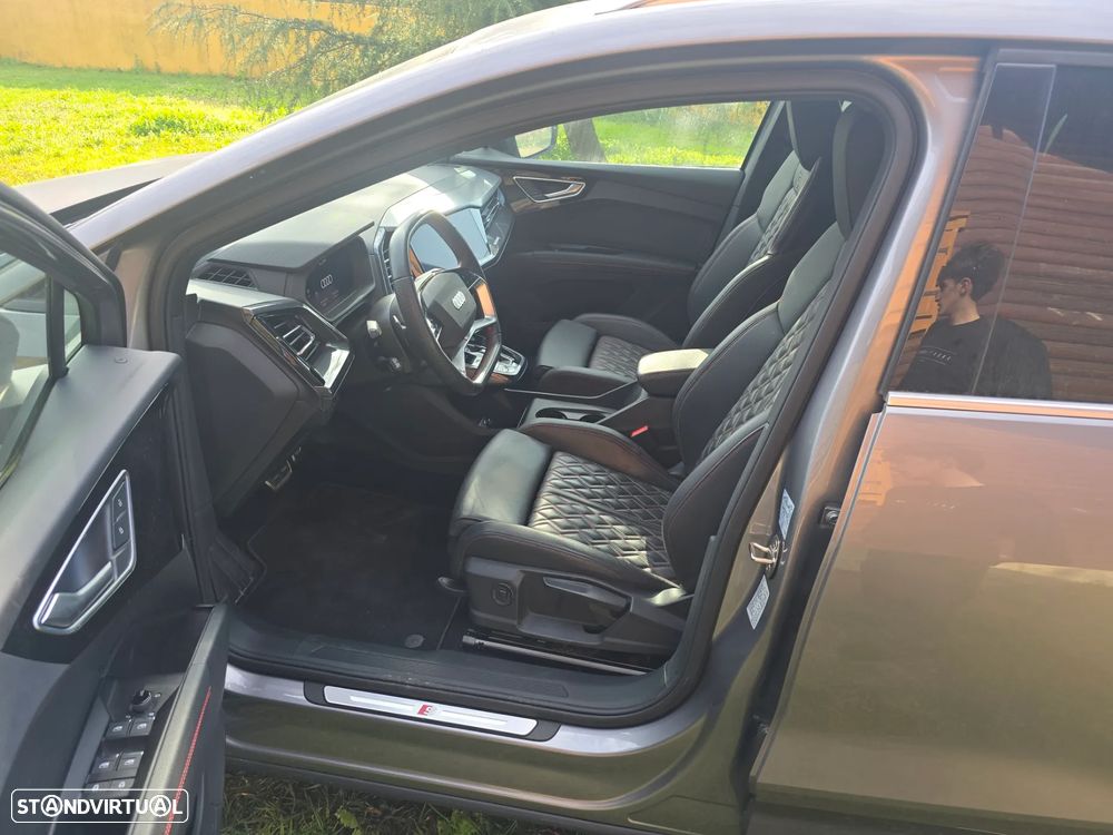 Audi Q4 e-tron 45 quattro - 5