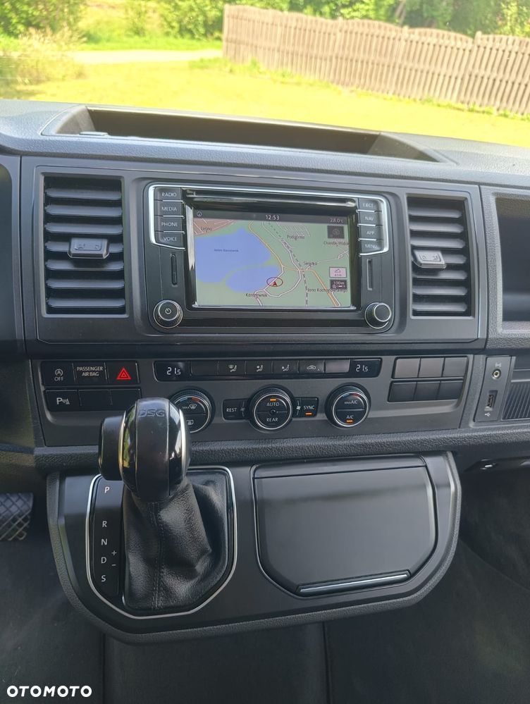 Volkswagen Multivan - 22