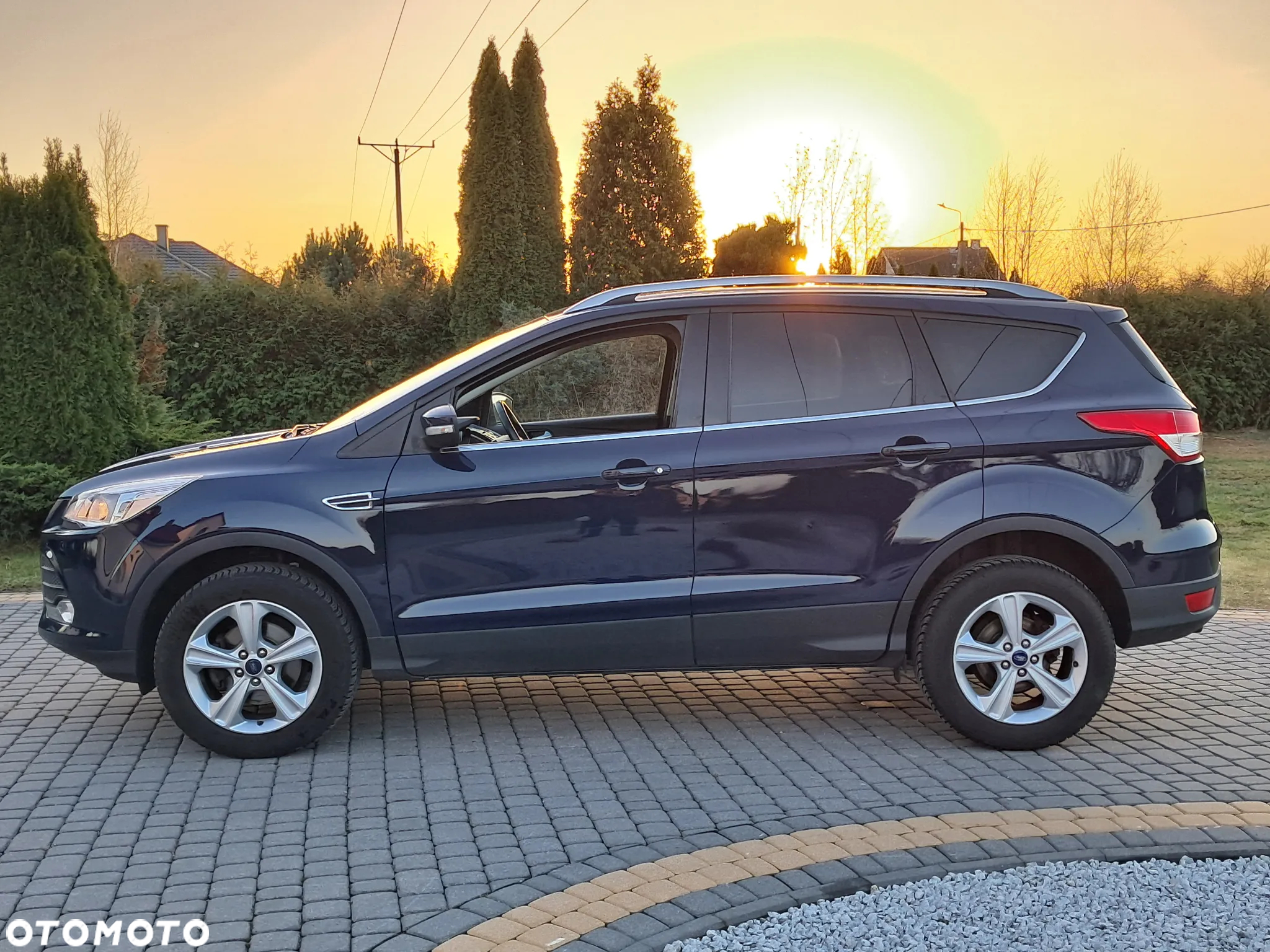 Ford Kuga - 10