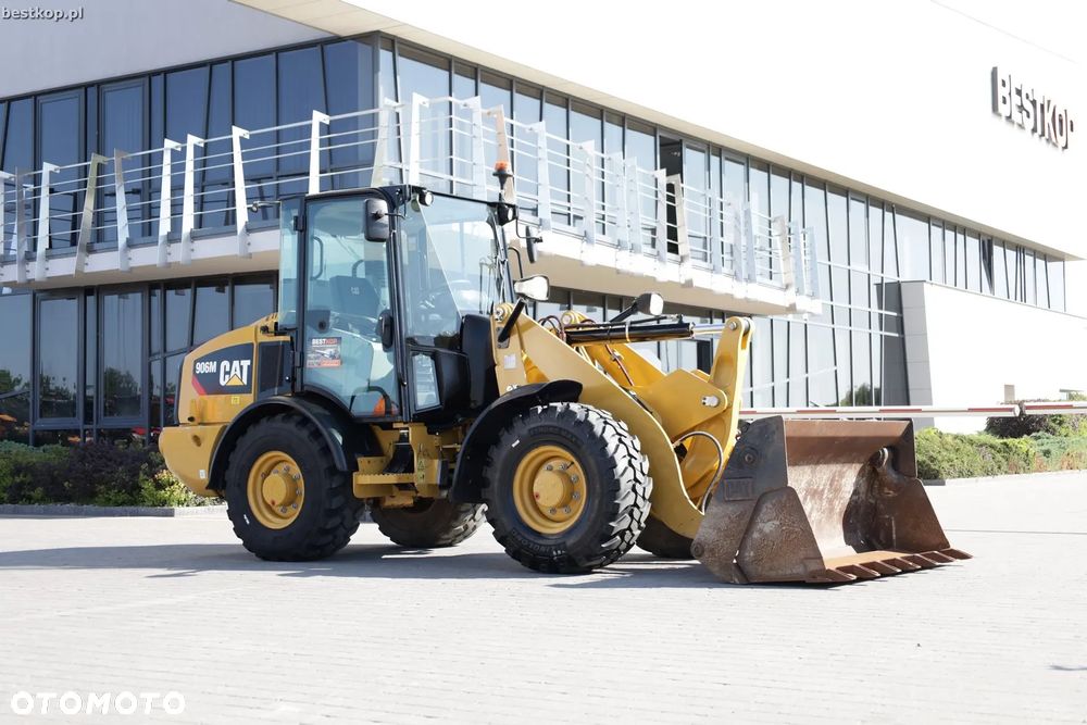 Caterpillar CAT 906M - 2
