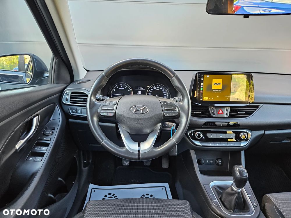 Hyundai i30 1.4 Classic + - 8