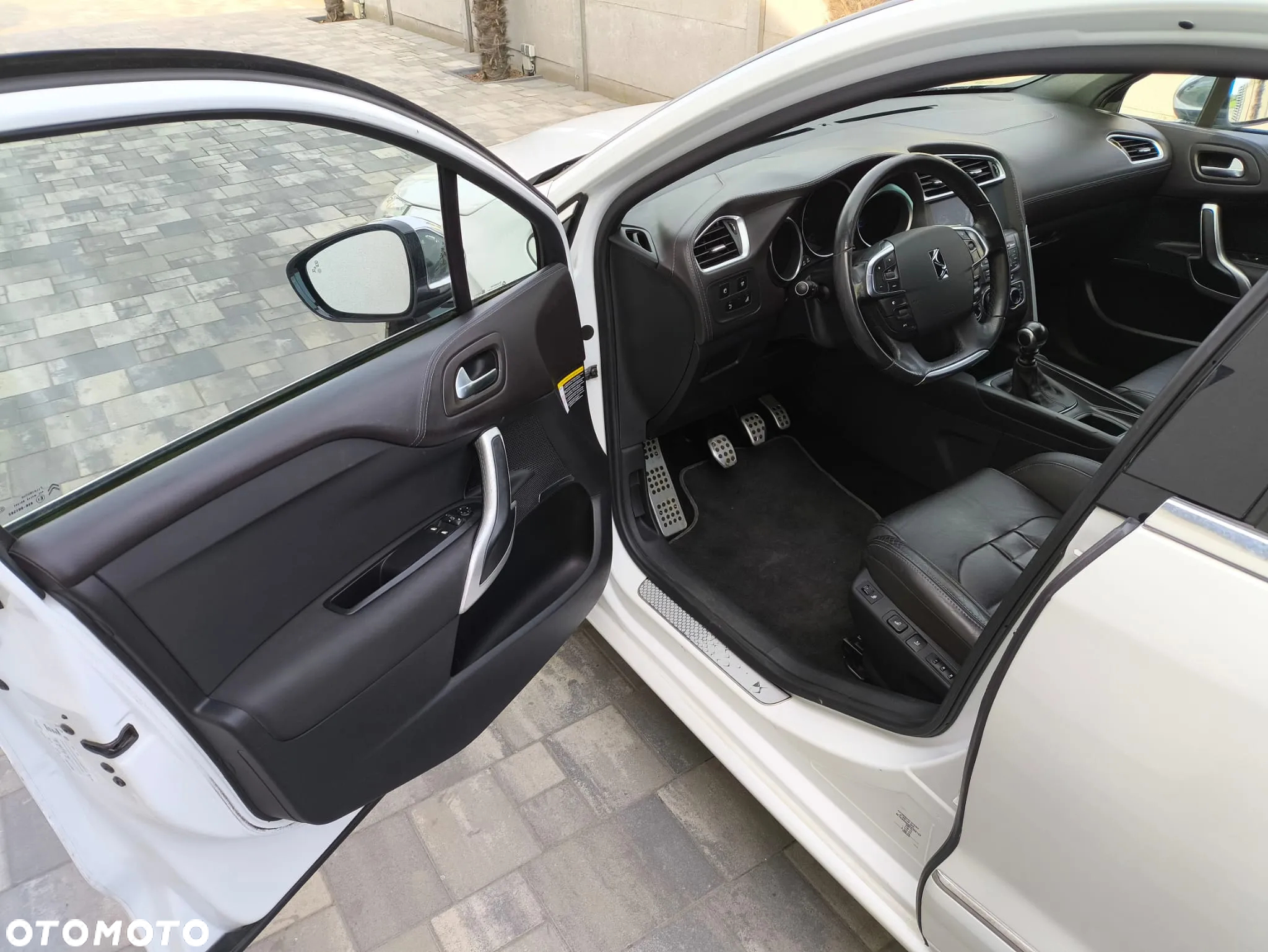 Citroën DS4 2.0 HDi SportChic - 17