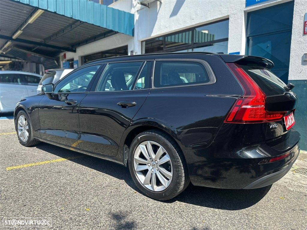 Volvo V60 2.0 D3 Momentum Geartronic - 5